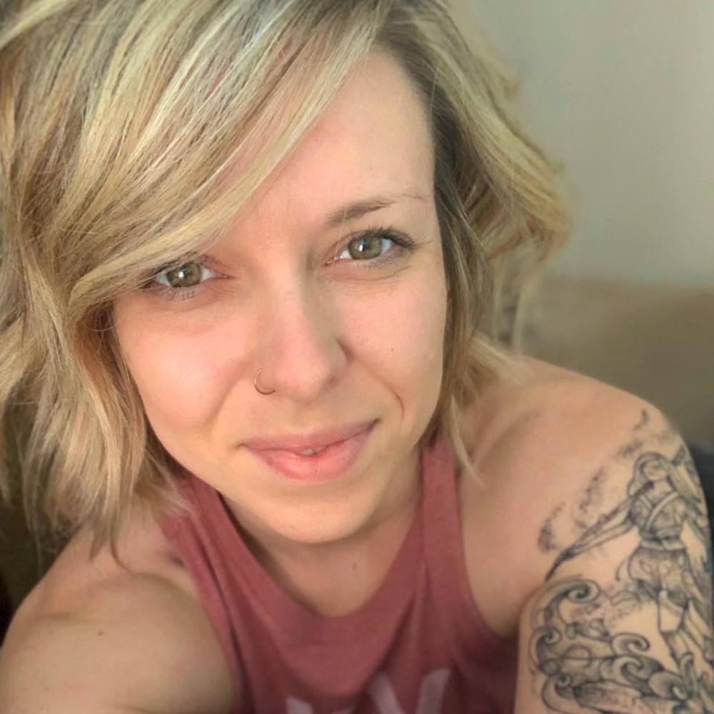 Meet your Posher, Danielle